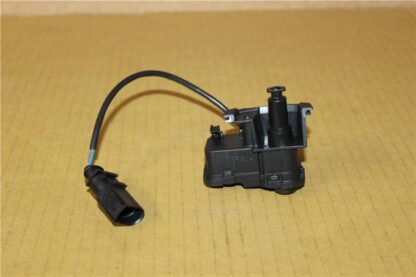 VW Multivan 2022 Onwards Motor for Charge Socket Flap